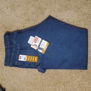 Brand new 44X32 Wrangler carpenter jeans